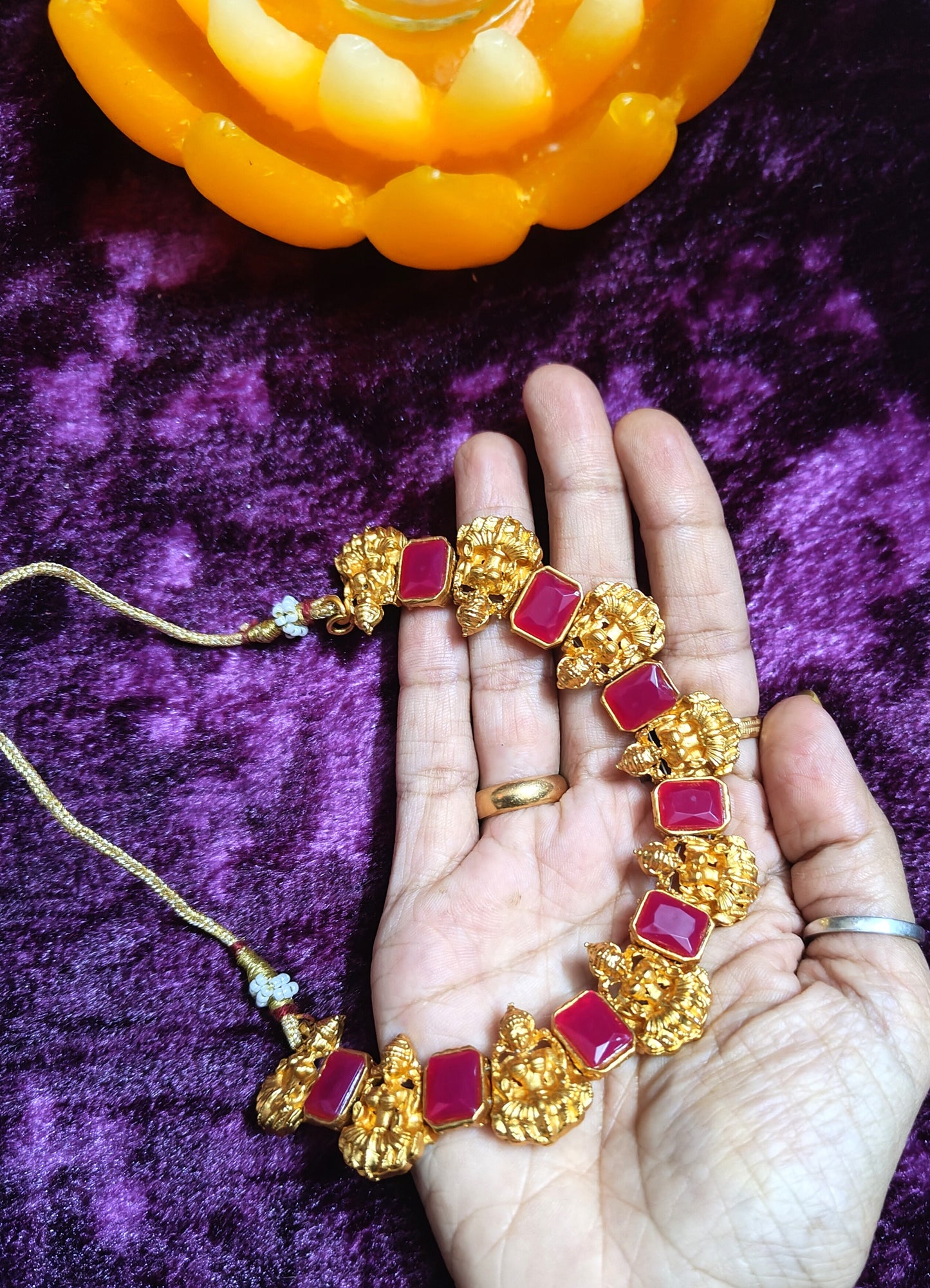 Beautiful and Classic Jewellery set with Pink Stones