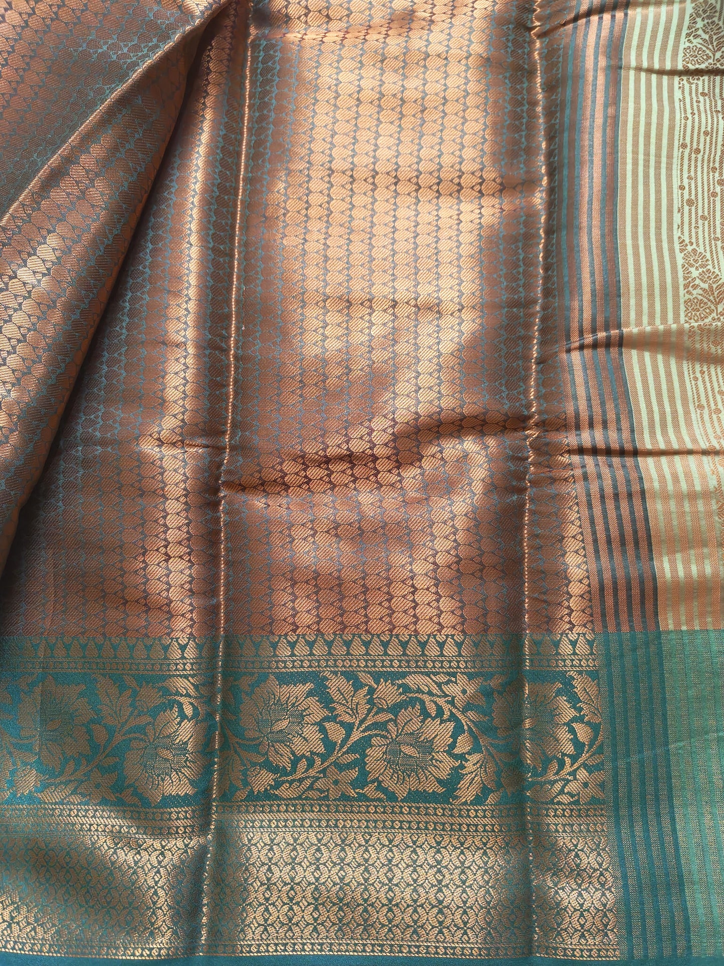 Beautiful and Elegant Banarasi Jacquard Weaving Silk Saree-Pista Green