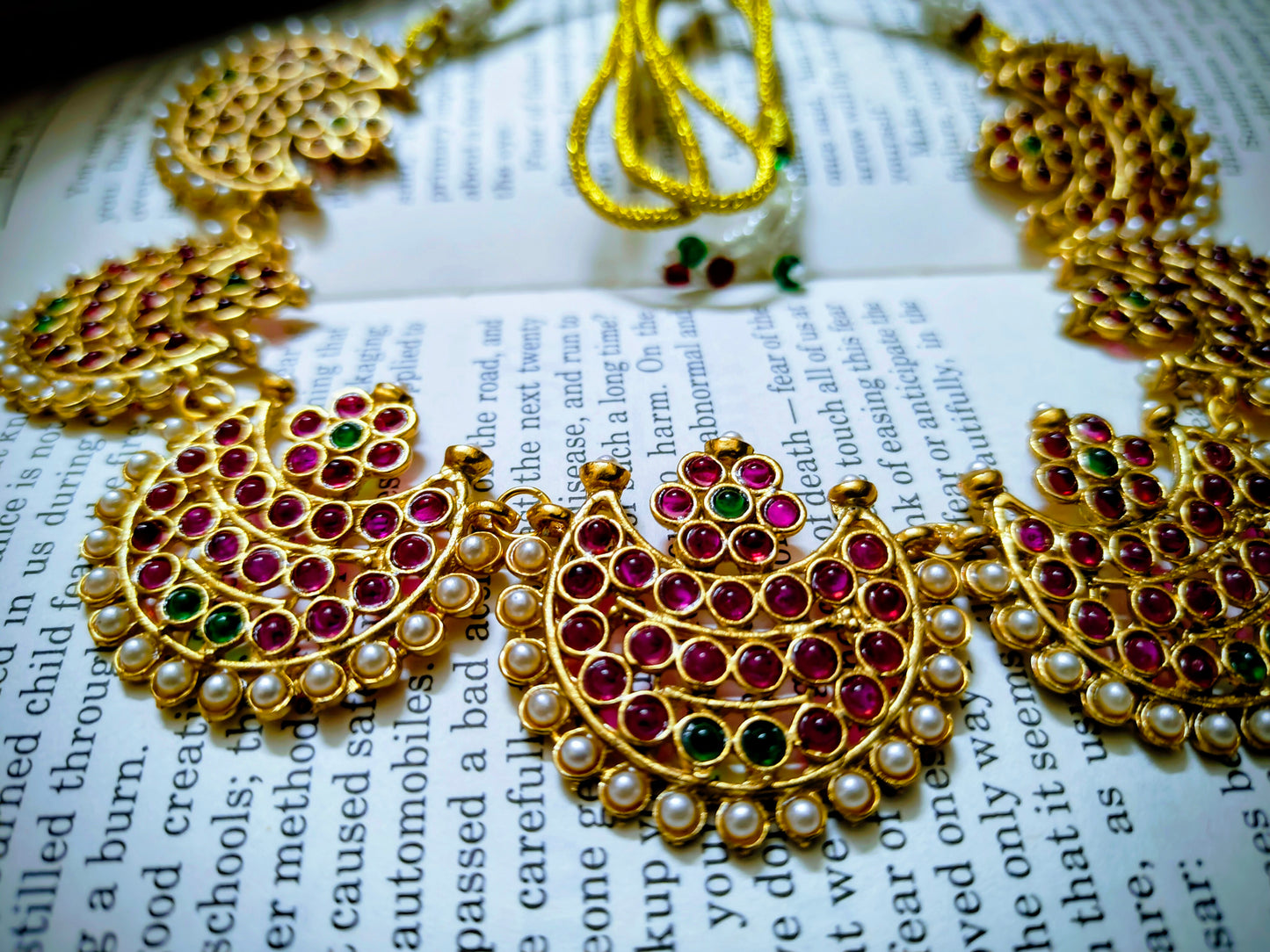 Beautiful and Classic Jewellery set